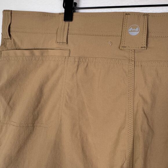 Wrangler Mens Performance Utility Flex Waist Shorts Comfort Outdoor size 46 Tan - Picture 10 of 11